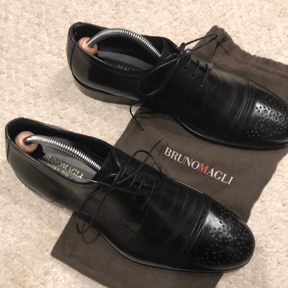 Men’s size 9  Brunomagli shoes